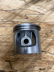 Husqvarna 285 Chainsaw Piston Kit 501 55 92-03 NEW OEM (upstairs)