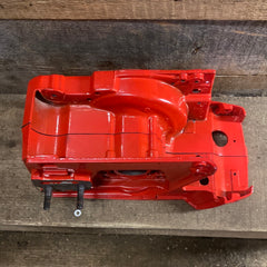 Jonsered 625 Chainsaw Crankcase Assembly 501 68 52-67 NOS (upstairs)