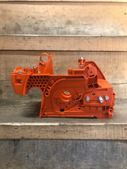 husqvarna 445, 450, 445e, 450e chainsaw crankcase tank chassis housing with bar studs New OEM 537 43 82 (BHJSP)