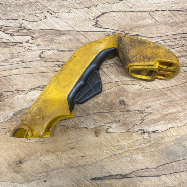 McCulloch Mac 110 120 130, Eager Beaver 2.0 Chainsaw Yellow Rear