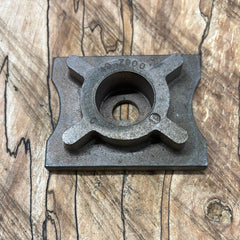 Toro lawnmower blade adapter 49-7900 new old stock(B&S bin 8)
