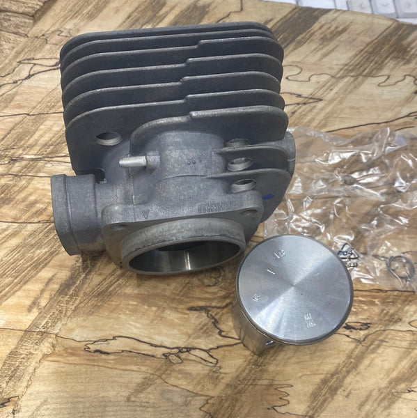 Jonsered 670 chainsaw cylinder and piston kit (with boot type intake)