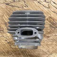 Jonsered 670 chainsaw cylinder (with boot type intake) new Mahle (upstairs)