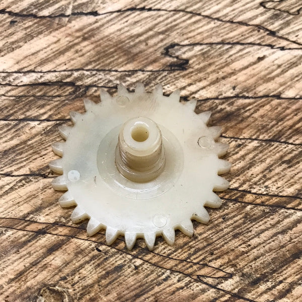 stihl 028 015 chainsaw spur gear 1116 647 1806