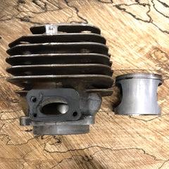 Husqvarna 266 XP chainsaw cylinder and piston kit #2