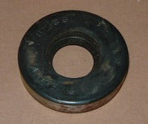 pioneer 650 chainsaw drive end seal pn 425077 new (box 120)