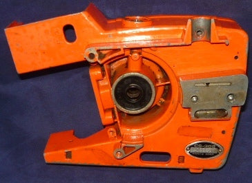 echo cs-302 chainsaw crankcase half #2 (right side)