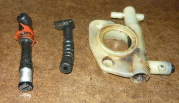 Efco 952, 947 Chainsaw Oil Pump Oiler Assembly Type 2