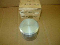 pioneer chainsaw piston pn 425569 new (box 117)
