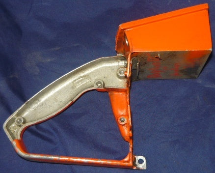 dayton 17" model # 2z461 chainsaw rear trigger handle housing (poulan 361 bin)