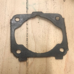 dolmar 109 to ps-540 chainsaw cylinder gasket part # 965 525 042 used