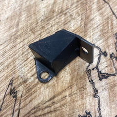 Jonsered 920 Chainsaw Lower Rear Handle Mount 504 12 50-33 NEW (J-02)