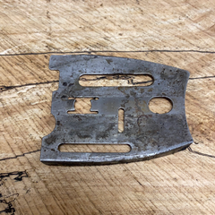 husqvarna 61, 266, 268, 272, 288, 281 and jonsered 630, 670 chainsaw guide bar plate (266 bin)