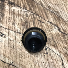 Pioneer P20, p21, p25 Chainsaw Oil Cap new 473770 (loc: bin 113)