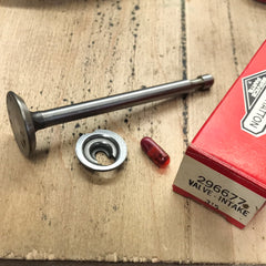 briggs and stratton intake valve new pn 296677 (B&S bin 8)