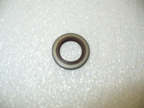 Dolmar 7900  chainsaw Radial Ring Crank seal 962 900 061 NEW (bin 7)