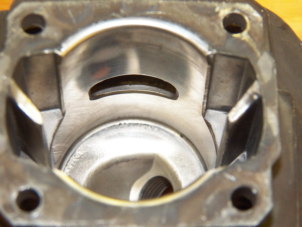 Stihl MS200t Chainsaw Piston and Cylinder Kit 1129 020 1202 NEW