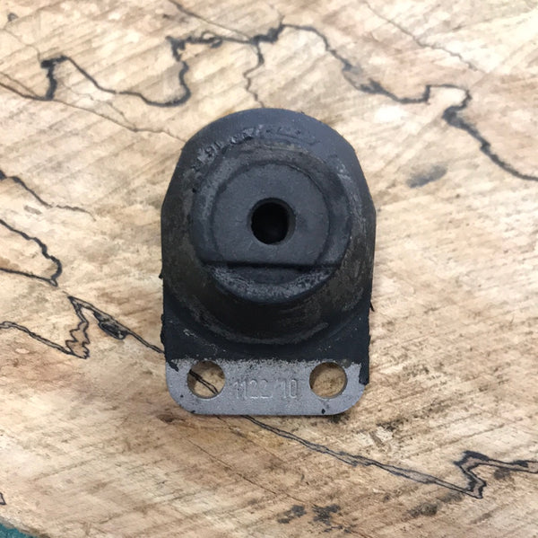 Stihl 064 Chainsaw Rubber Rear Tank Handle Mount 1122 790 9910 NEW (st