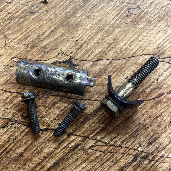 Mcculloch Pro Mac 700 Chainsaw Handle Frame clamp and retainer