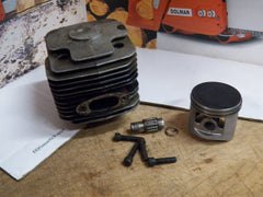 Husqvarna 2100cd Chainsaw Piston and Cylinder Assembly