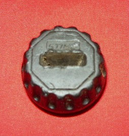 stihl 009, 010, 011, 012 chainsaw fuel or oil cap (late model, no keeper)