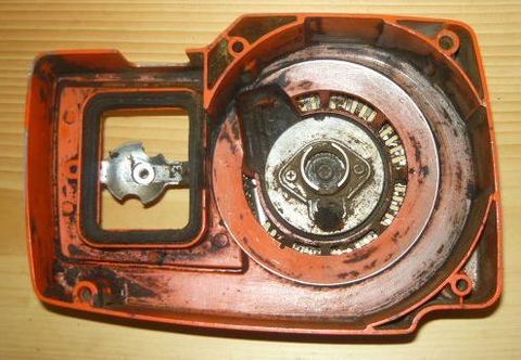 Echo CS-601S Chainsaw Starter / recoil cover and pulley assembly