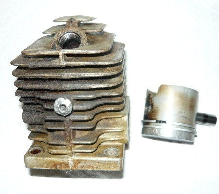 Pioneer Chainsaw P25 P-25 Piston & Cylinder Assembly