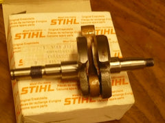 Stihl 024 Chainsaw crankshaft 1121 030 0400 NEW SD5