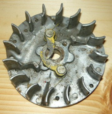 McCulloch mac 250 Chainsaw Flywheel and Starter Pawls