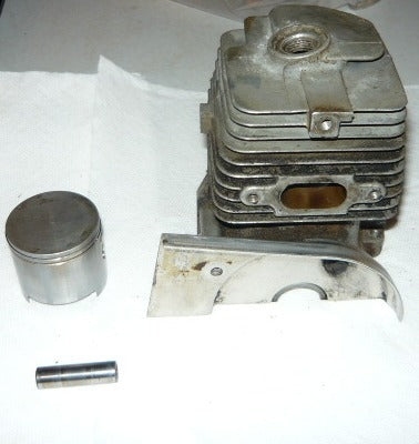 Homelite 330 Chainsaw Piston and Cylinder Assembly