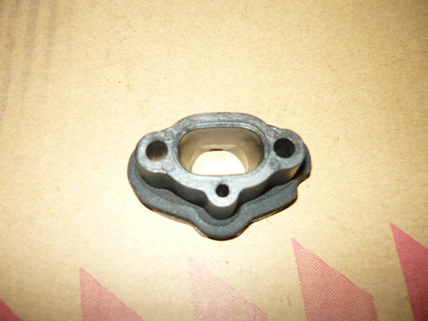 dolmar 109 to ps-540 and Makita dcs 43 to 540 series chainsaw intermediate flange manifold