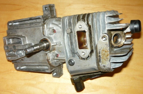 mcculloch 3200, 32cc chainsaw shortblock - piston and cylinder assembly