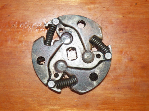 Pm canadien and skil 1631 chainsaw clutch mechanism