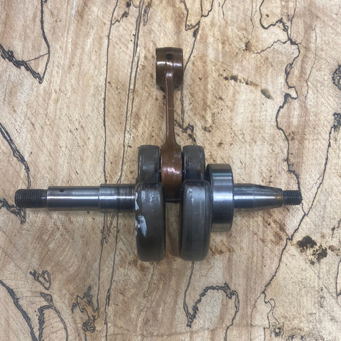 husqvarna 268 chainsaw crankshaft (cast key type)