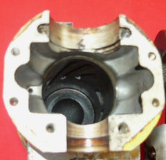mcculloch mac 5-10 chainsaw shortblock - piston and cylinder